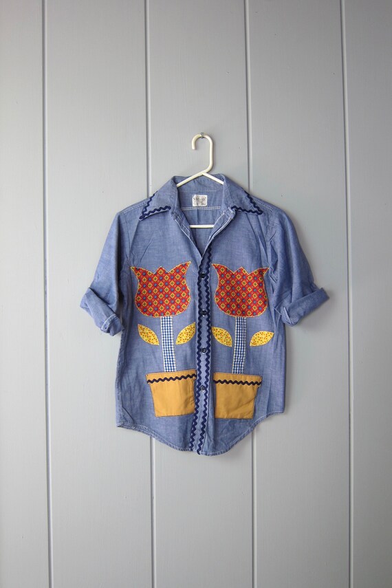 Vintage button shirt with Gem