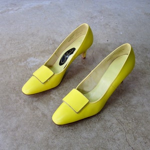 60s Lemon Yellow Leather Pumps | 1960s Mod Retro High Heels Shoes - Womens 7