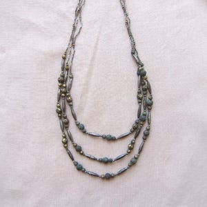Vintage Flüssig Silber & Messing Rosen 3-strangige Navajo Southwestern Halskette Schmuck