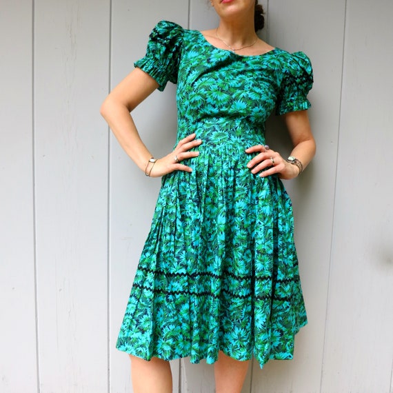 50s Square Dancing Dress | Full Circle Floral Pri… - image 1