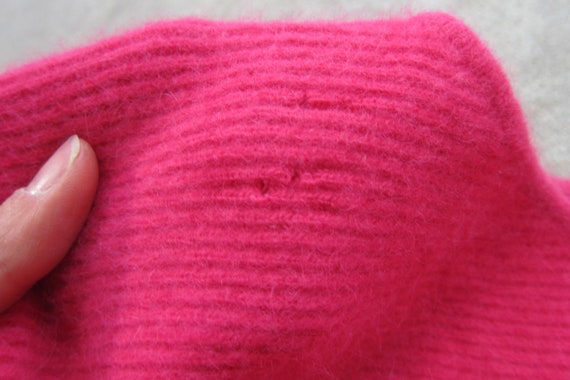 Vibrant Pink Lambswool & Angora Sweater | 80s Mod… - image 3