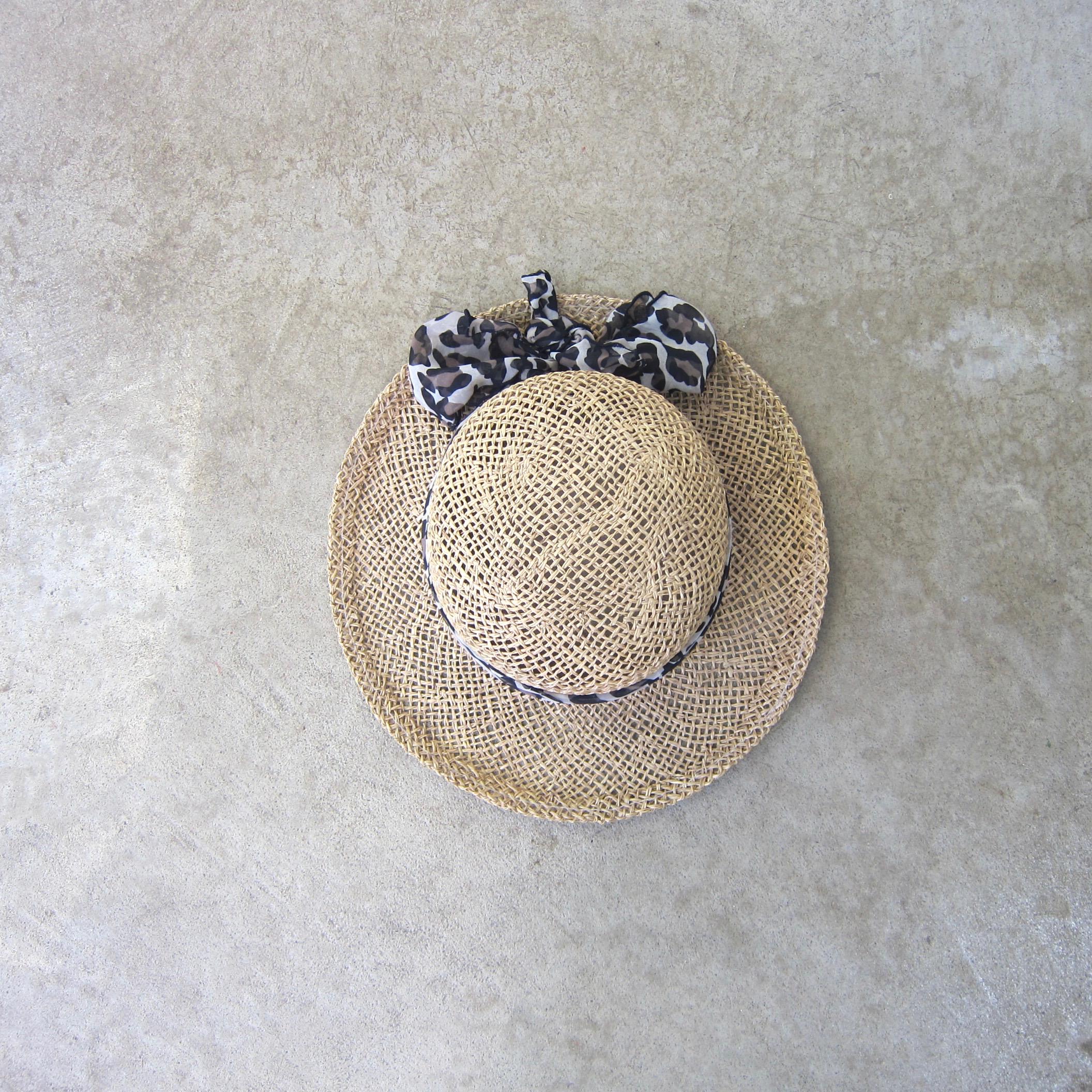 Vintage gardening straw hat with Embroidary details Coral drift roses with purple climatis gardening hat main image 2