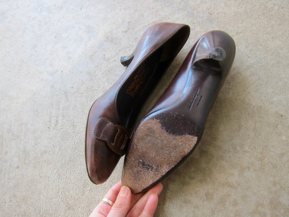 Zapatos Salvatore Ferragamo Slip Ons vintage de cuero marr n