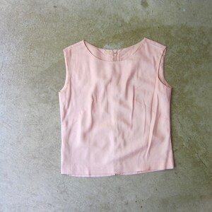 Débardeur en soie rose poudré Haut en soie des années 1950 pour