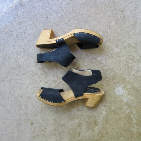 Moheda Vintage Clogs | Open Leather Black Clogs |