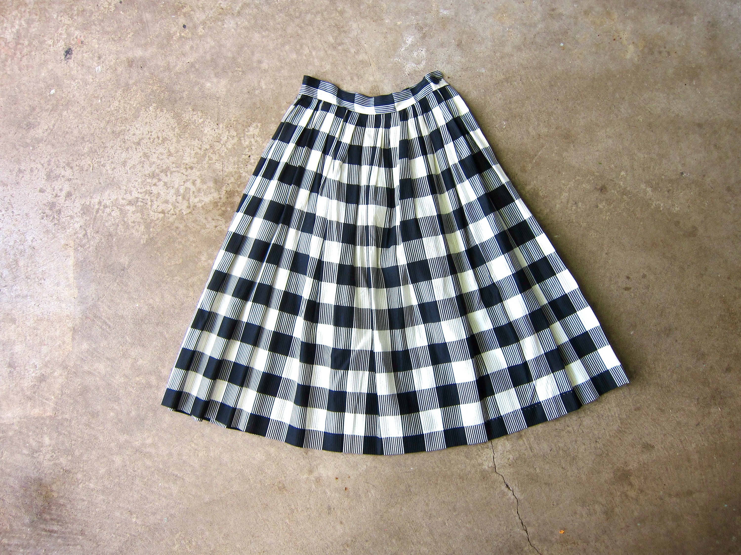 [Margesherwood] / ☆ TARTAN CHECK PLEATED SKIRT / black il_fullxfull.4521403249_wh1j.jpg