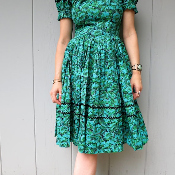 50s Square Dancing Dress | Full Circle Floral Pri… - image 5