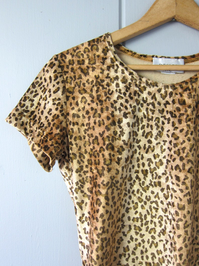 Animal Print Crop Top Short Sleeve Plush Velvet Tee 90s Cheetah Cat Print Tee