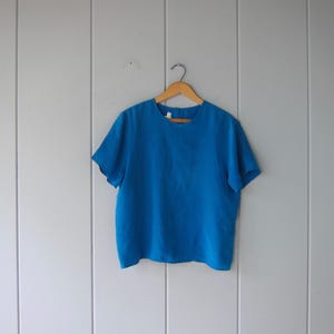 90s Vivid Blue Silk Top – Short Sleeve Modern Matte Silk Blouse – Minimal Silk Tee