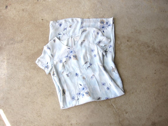 Silk Floral Midi Dress | Minimal Short Sleeve Flo… - image 2