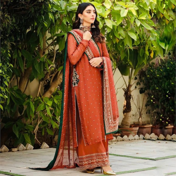 Orange Salwar Kameez mit komplizierten Stickereien, indischer pakistanischer Salwar-Anzug, gebrauchsfertiger genähter Salwar-Anzug für Frauen