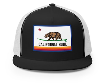 California Soul Surf Flag flatbill trucker cap