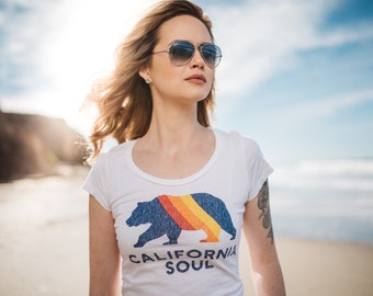 California Soul Bear Graphic Tee, Vintage White Scoop Neck