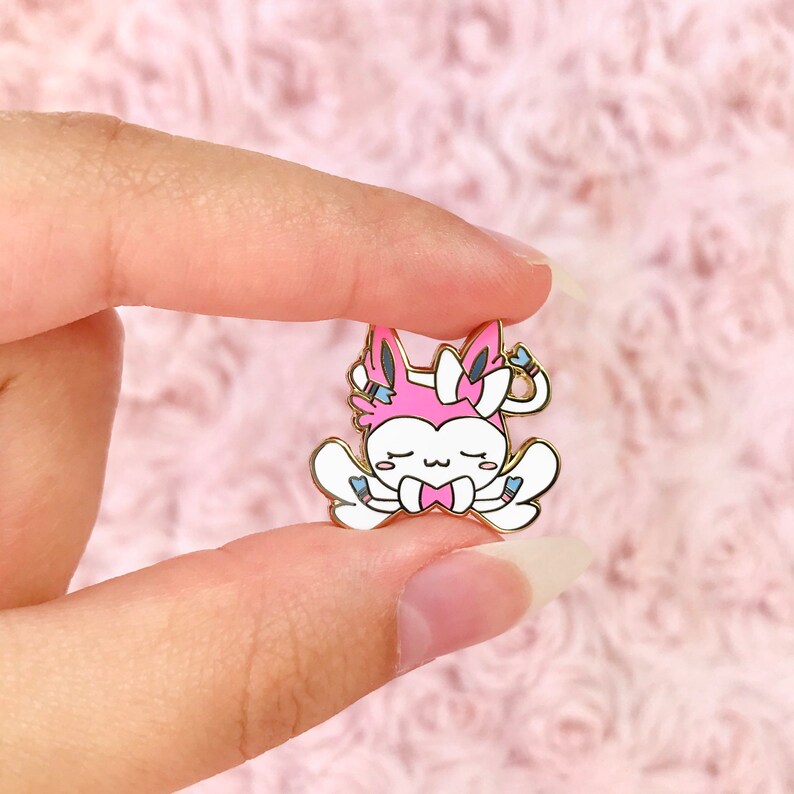 Angel Sylveon Enamel Pin | Etsy