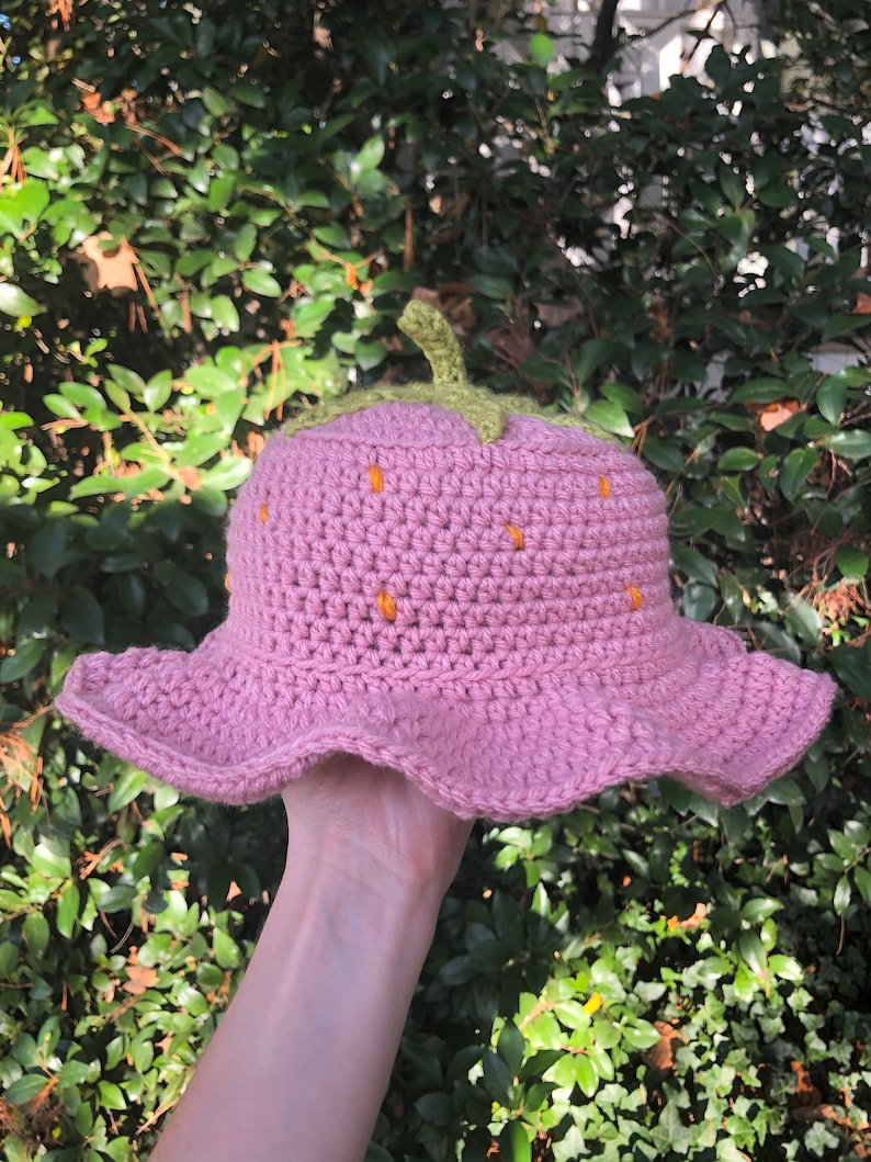 Crochet Strawberry Bucket Hat PATTERN