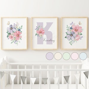 Arte de pared personalizado con flores en colores pastel para guardería - Decoración de guardería para niña - Impresión para habitación de bebé - Letras, nombres y ramos - Flores de acuarela de color rosa y lila
