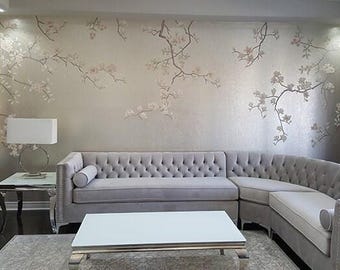 Magnolia y flores de cerezo sobre hoja metálica plateada. Tamaño personalizado disponible.