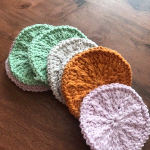 Make-up removal pads