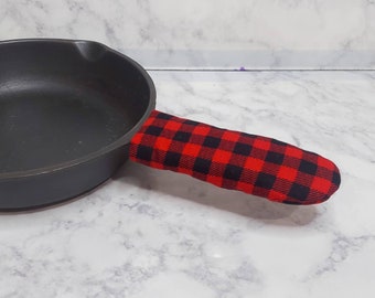 Red Buffalo Plaid Cast Iron Skillet Handle Cover; Cast Iron Skillet Handle Potholder; Christmas Kitchen Decor; Holiday Kitchen Decor