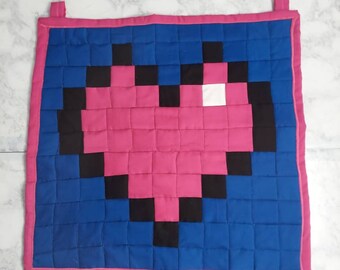 8-Bit Heart Wall Quilt: Valentine's Day Video Game Decor
