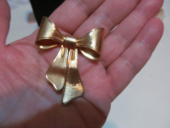 Vintage Avon 1980 bow pin brooch pendent - image 2