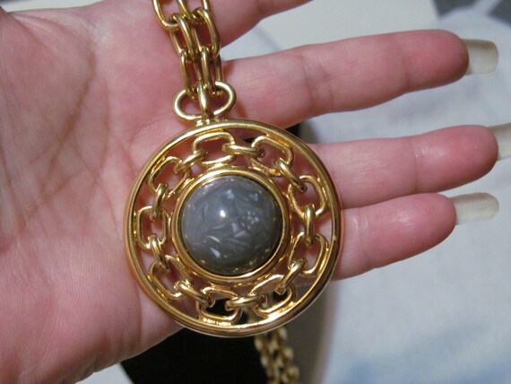 Monet gold tone necklace gray focal stone signed - image 2