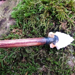 Primitive Style Arrow with White Ceramic Arrowhead and Natural Feathers | Handcrafted Knapped Ceramic Arrow Tip | Rustic Decor or Gift