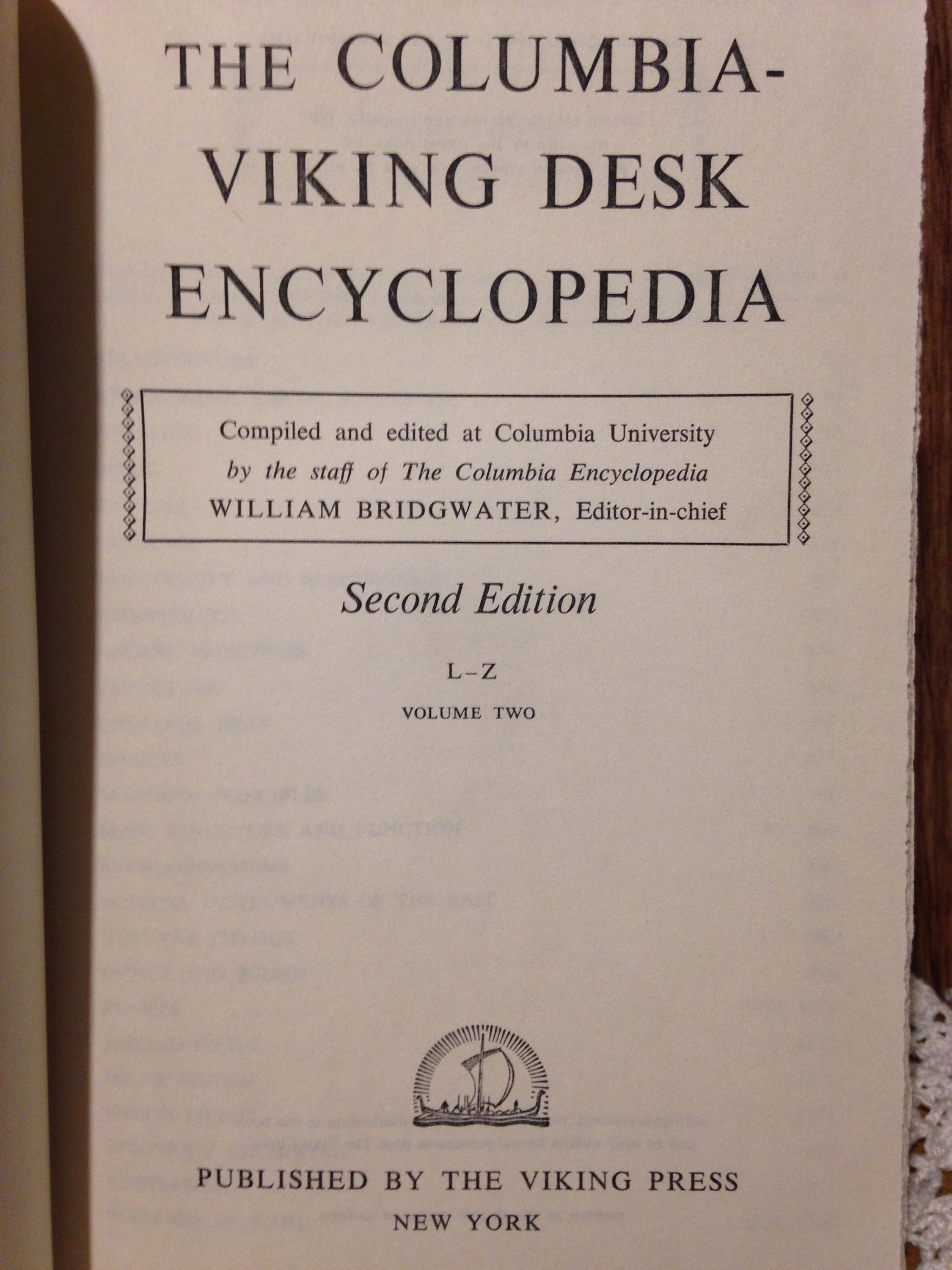 Columbia Viking Desk Encyclopedia Copyright 1960 Hardcover Etsy