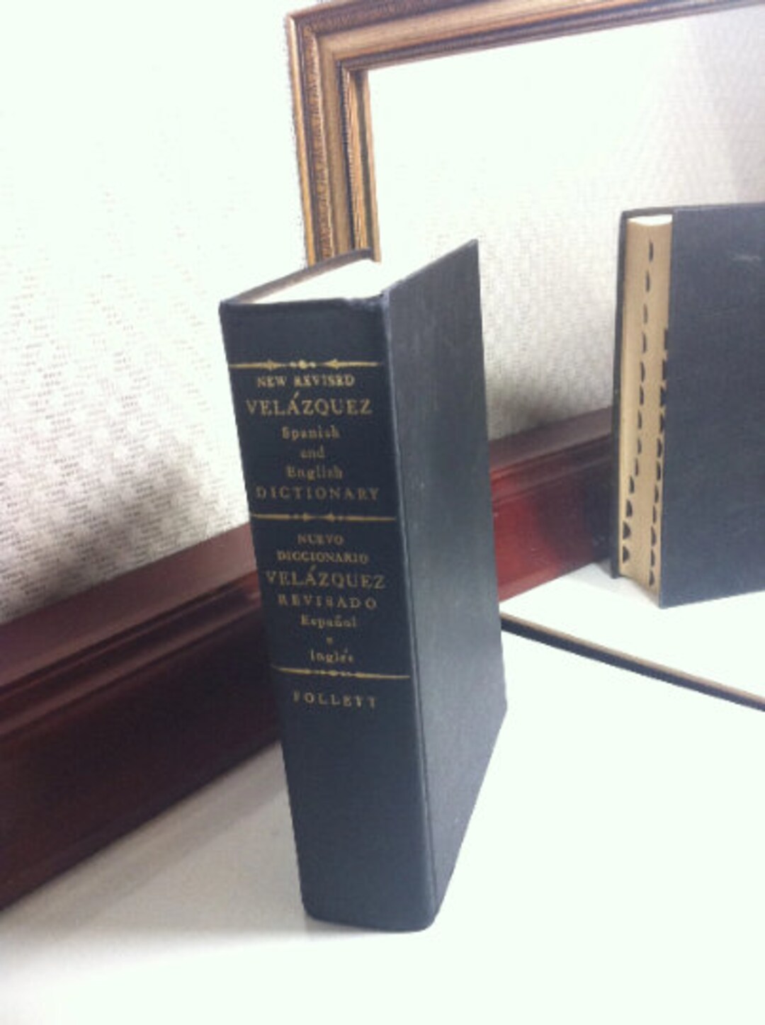 New Revised Velazquez Spanish and English Dictionary First Part Follett ...