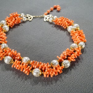 Vintage Art Deco Style Yellow Gold Tone Faux Pearl Faux Coral Double Stranded Necklace Jewelry    K#55