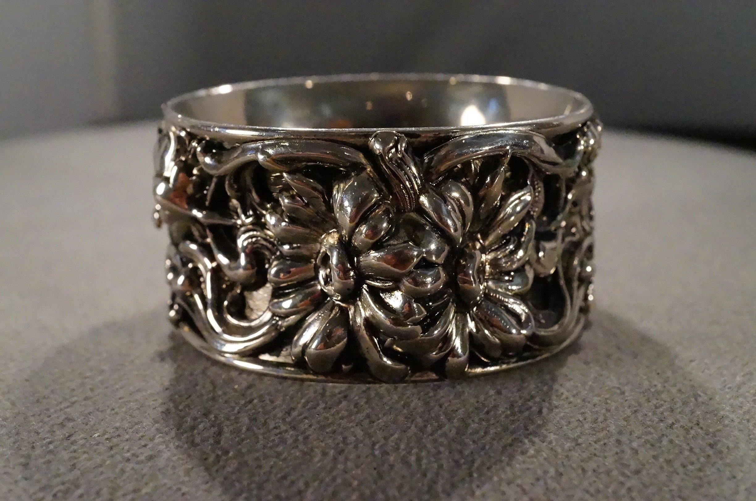 Antique Vintage Silver Tone Bangle Eternity Design Bracelet Raised ...
