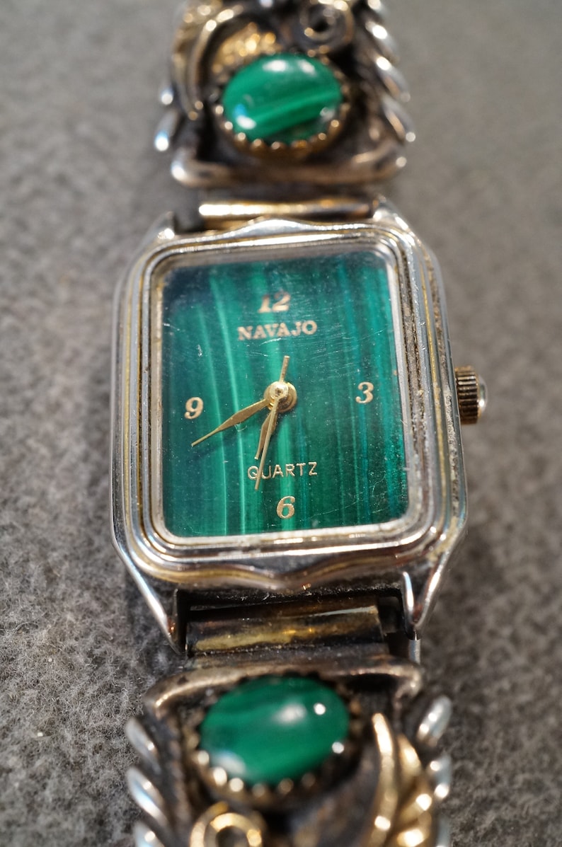 Vintage Wrist Quartz Movement Watch Sterling Silver 5 Oval Rectangle Malachite Etched Scrolled Raised Relief Southwestern Style Artist #1308 bild 2