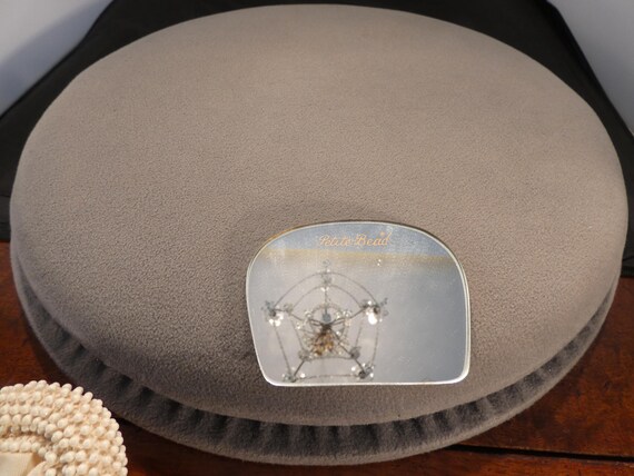 Antique Vintage USA Petit Bead Round Stones Ornate Design Purse Handbag Hand Clutch Snap Closure Elegant Style Fashion Accessory Mirror View 5
