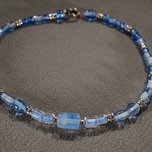 Vintage Art Deco Style Silver Tone Blue Glass Stone Round Choker Style Necklace Jewelry   K#34