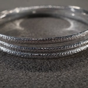 Vintage Art Deco Style Silver Tone Bangle Bracelet Etched Round Stackable Jewelry   K#2
