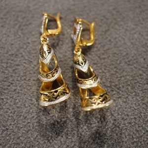 Vintage Art Deco Style Yellow Gold Tone Enameled Dangle Twisted Design Pierced Earrings Jewelry   K#15