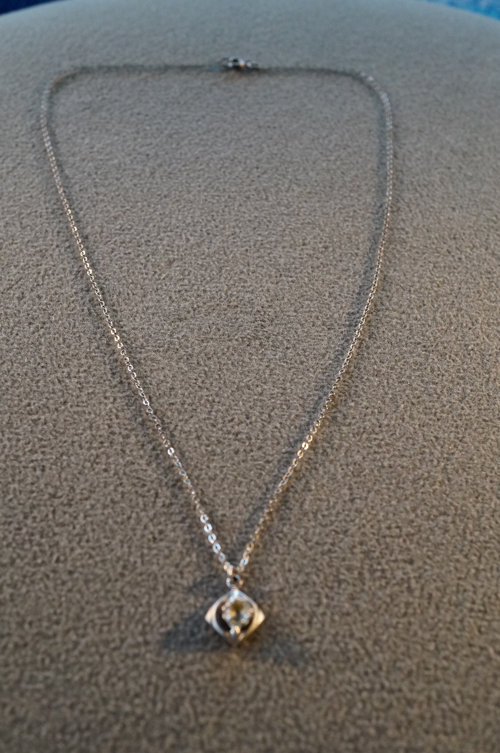 アクセサリー sullen OX DROP STONE NECKLACE WHITETOPAZ Nephrite Jade & White Topaz Swirl Drop Necklace Sterling