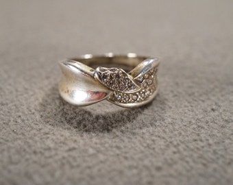 Vintage Wedding Band Stacker Design Ring Sterling Silver Multi Round Prong Set Cubic Zirconia Cluster Multi Stone Setting Collectable Size 8