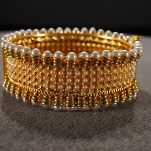 Vintage Art Deco Style Yellow Gold Tone Faux Pearl Round Hinged Bangle Stackable Bracelet Jewelry   K#6
