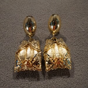 Vintage Art Deco Style Yellow Gold Tone Filigree Pierced Design  Dangle Earrings Jewelry    K#95