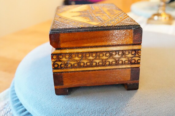 Antique Vintage Rectangle Trinket Jewelry Box Fan… - image 5