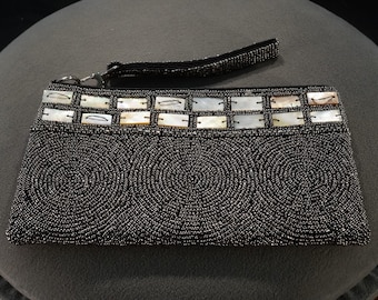 Vintage Tommy Bahama Beaded Mother Of Pearl Clutch Purse Handbag Tropical Design Purse Wrist Handle Designer Bag Classic Womans Accessory