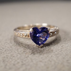 Vintage Wedding Band Stacker Design Ring Sterling Silver 7 Heart Round Prong Set Tanzanite Diamond Cluster Multi Stone Setting Classic, 11