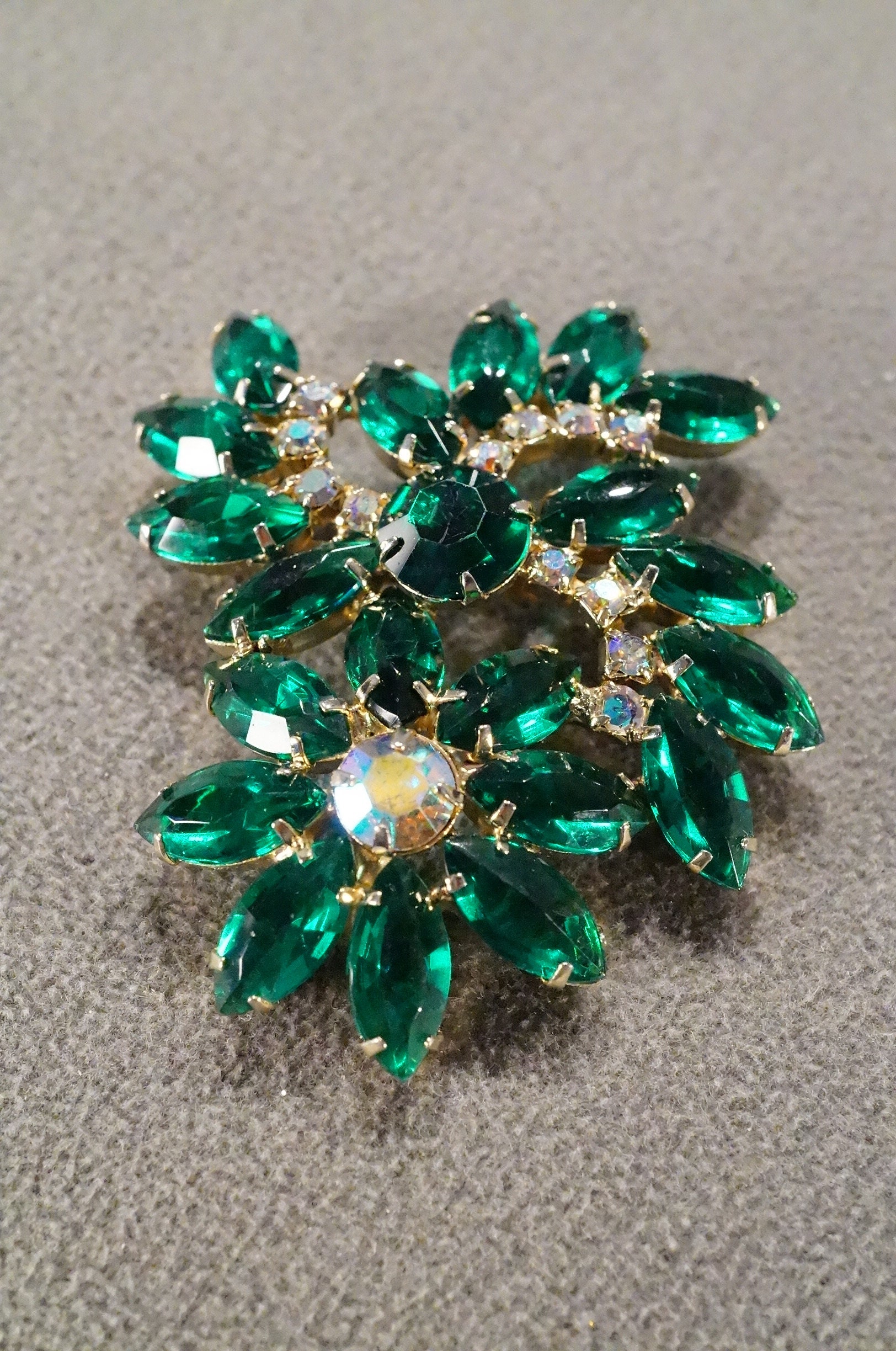 Vintage Yellow Gold Tone Pin Brooch Muti Round  Marquise Prong Set Emerald Green Aurora Borealis Glass Rhinestones Cluster Spray Setting #24