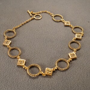 Vintage Art Deco Style Yellow Gold Tone Round Etched Scrolled Toggle Closure Necklace Jewelry   K#36
