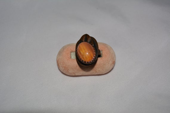 vinage brass statement ring with large leaf and l… - image 1