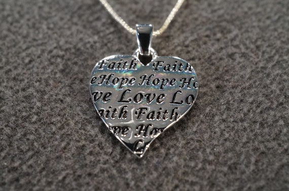 アクセサリー Vintage Sterling Heart Charm Necklace il_fullxfull.5731821966_q7q8.jpg