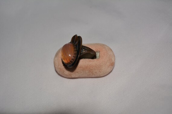 vinage brass statement ring with large leaf and l… - image 2