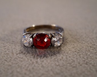 Vintage Wedding Band Stacker Design Ring Sterling Silver 3 Round Prong Set Ruby Red Clear Cubic Zirconia Multi 3 Stone Setting Classic, 9