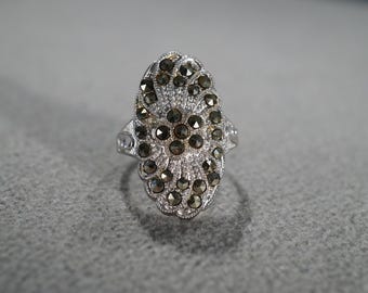 Vintage Wedding Band Stacker Design Ring Sterling Silver Multi Round Marcasite Cluster Halo Multi Stone Setting Classic Collectable, Size 6